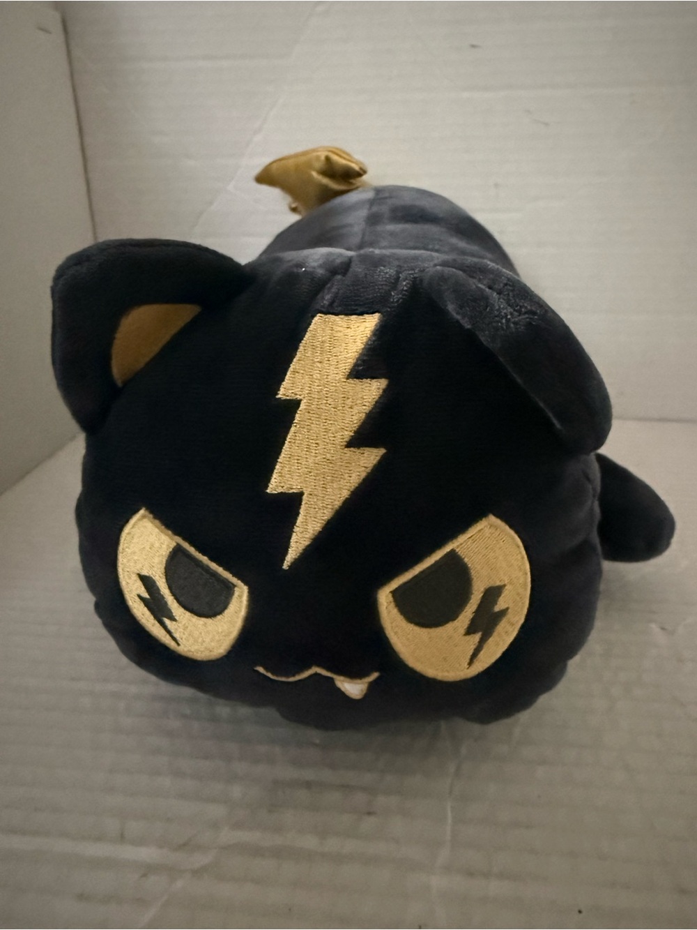 Aphmau MeeMeows 11" Mystery Plush Litter 8 Elemental lightning cat